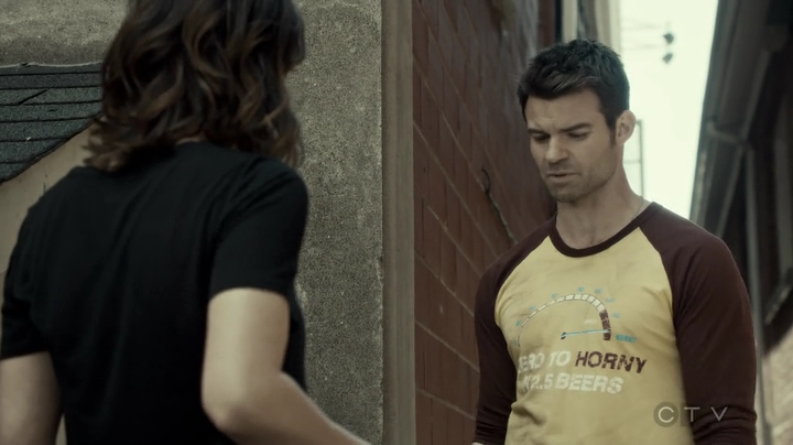 VampireDiariesWorld-dot-org_SavingHope3x04-2082.jpg