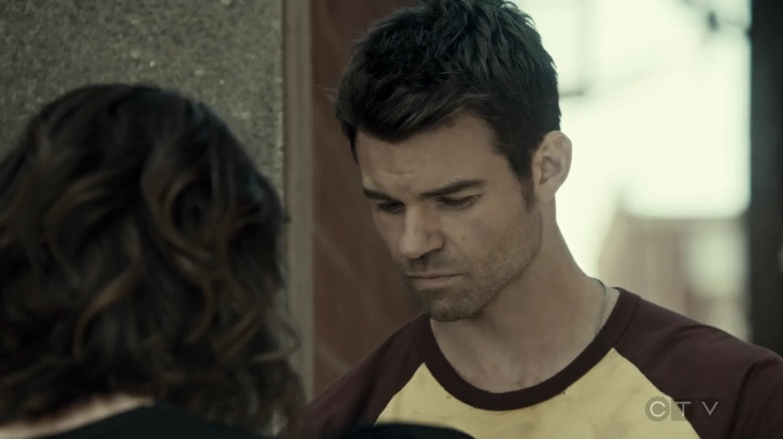 VampireDiariesWorld-dot-org_SavingHope3x04-2096.jpg