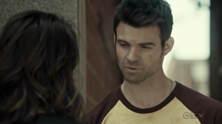 VampireDiariesWorld-dot-org_SavingHope3x04-2126.jpg