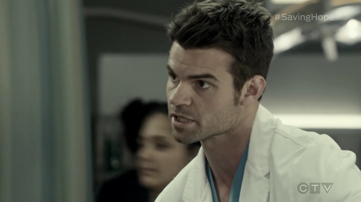 VampireDiariesWorld-dot-org_SavingHope3x05-0325.jpg