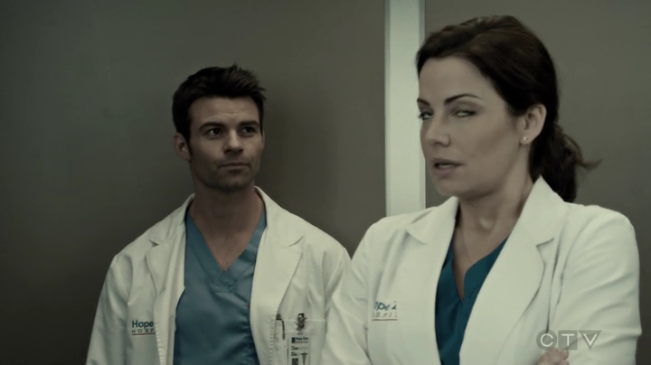 VampireDiariesWorld-dot-org_SavingHope3x05-0695.jpg