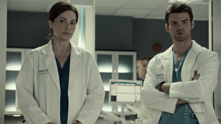 VampireDiariesWorld-dot-org_SavingHope3x05-0797.jpg