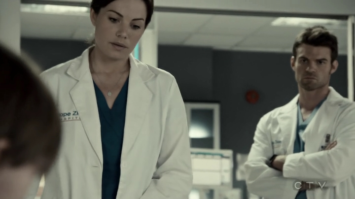 VampireDiariesWorld-dot-org_SavingHope3x05-0811.jpg