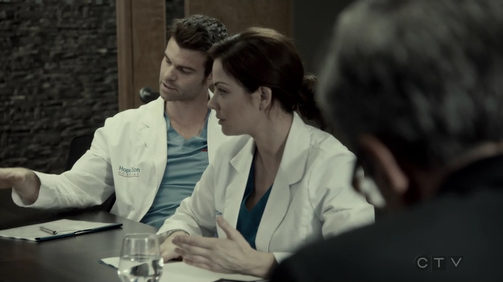 VampireDiariesWorld-dot-org_SavingHope3x05-1180.jpg