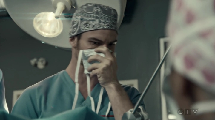 VampireDiariesWorld-dot-org_SavingHope3x05-1927.jpg