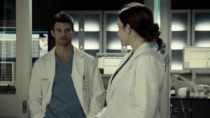 VampireDiariesWorld-dot-org_SavingHope3x05-2151.jpg