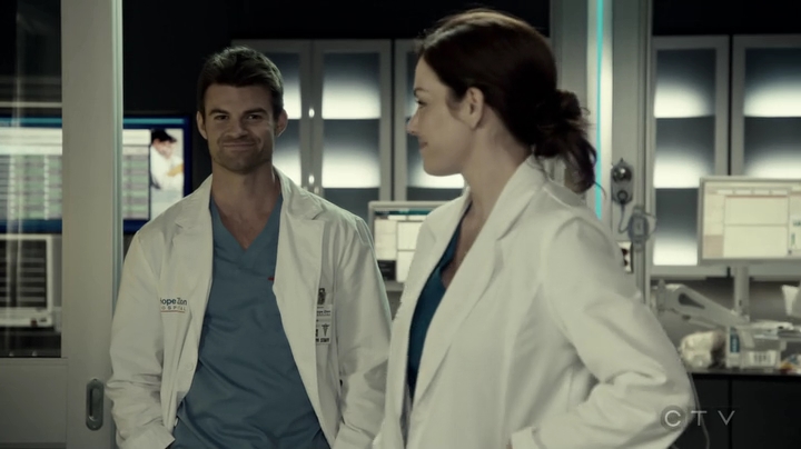 VampireDiariesWorld-dot-org_SavingHope3x05-2152.jpg