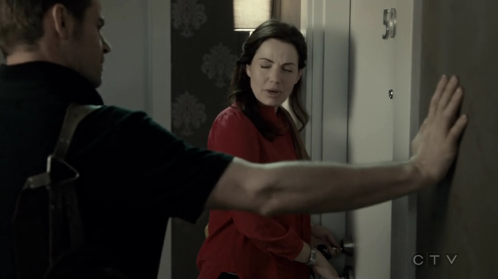 VampireDiariesWorld-dot-org_SavingHope3x05-2381.jpg
