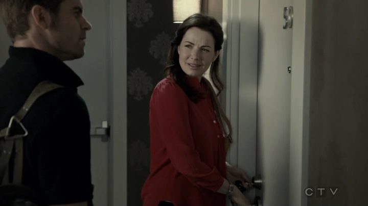 VampireDiariesWorld-dot-org_SavingHope3x05-2382.jpg