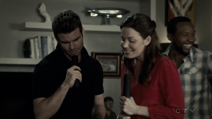 VampireDiariesWorld-dot-org_SavingHope3x05-2468.jpg