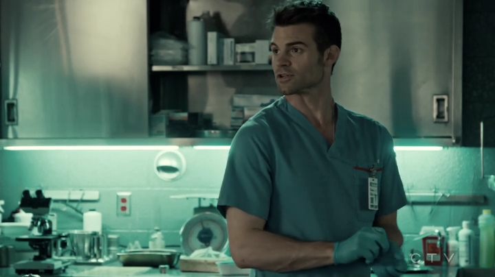 VampireDiariesWorld-dot-org_SavingHope3x06-0305.jpg