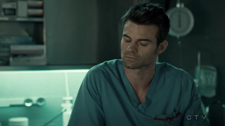 VampireDiariesWorld-dot-org_SavingHope3x06-0320.jpg