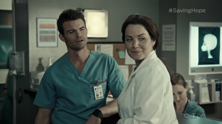 VampireDiariesWorld-dot-org_SavingHope3x06-0407.jpg