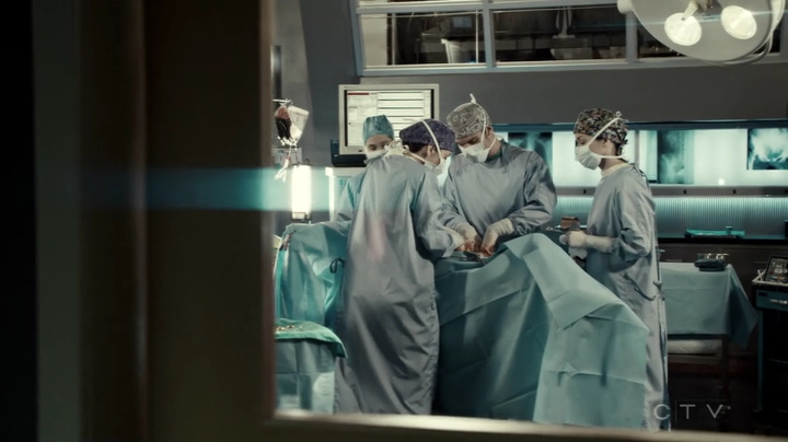 VampireDiariesWorld-dot-org_SavingHope3x06-1750.jpg