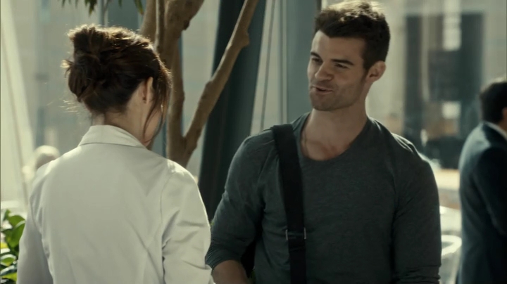 VampireDiariesWorld_dot_nl-SavingHope3x08-054.jpg