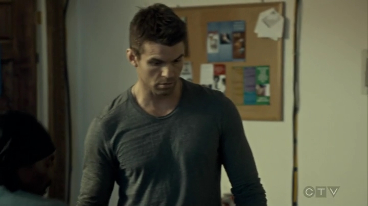 VampireDiariesWorld_dot_nl-SavingHope3x08-1232.jpg