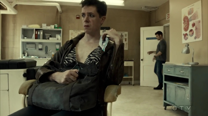 VampireDiariesWorld_dot_nl-SavingHope3x08-514.jpg