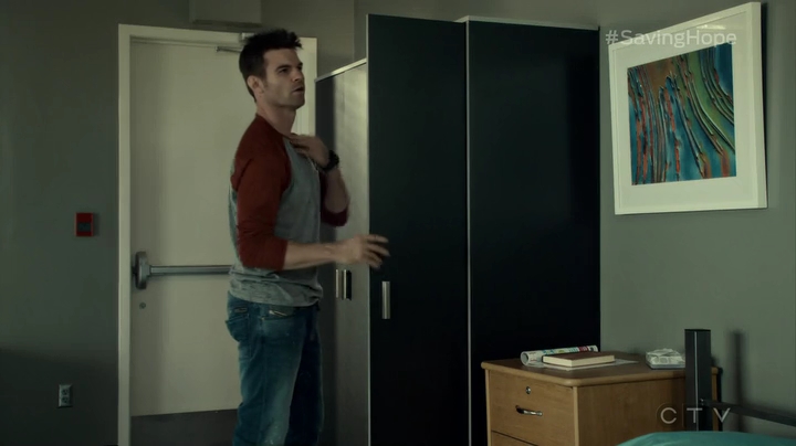 VampireDiariesWorld_dot_nl-SavingHope3x09-030.jpg