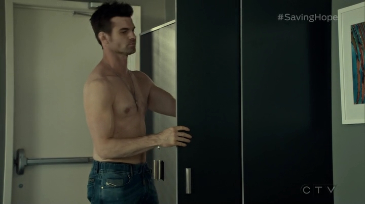 VampireDiariesWorld_dot_nl-SavingHope3x09-036.jpg