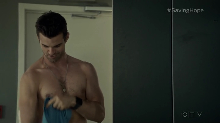 VampireDiariesWorld_dot_nl-SavingHope3x09-042.jpg