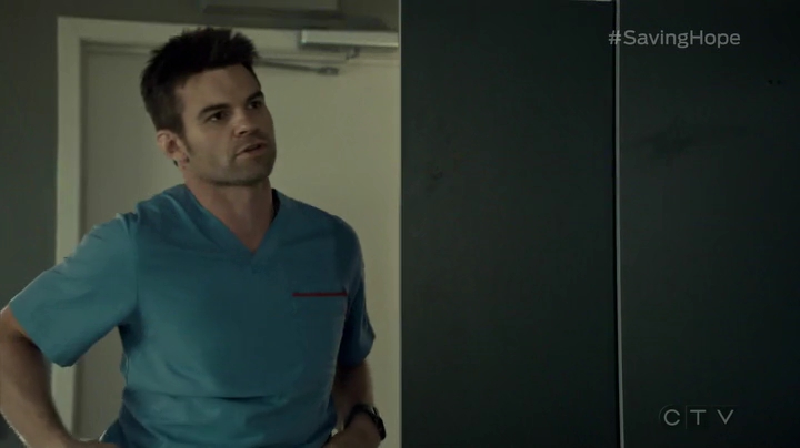 VampireDiariesWorld_dot_nl-SavingHope3x09-048.jpg