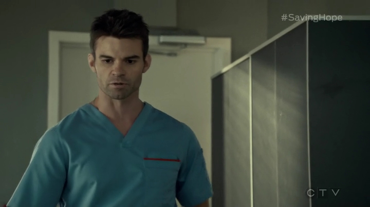 VampireDiariesWorld_dot_nl-SavingHope3x09-057.jpg