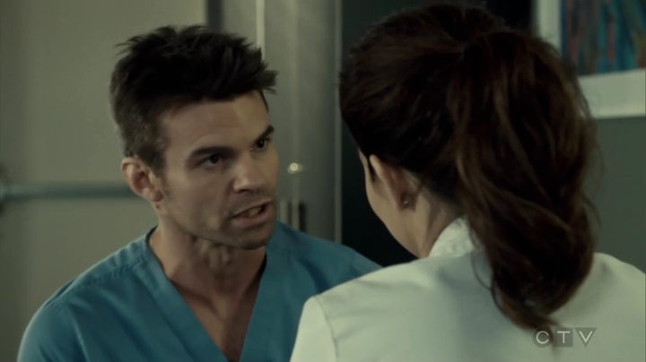 VampireDiariesWorld_dot_nl-SavingHope3x09-075.jpg