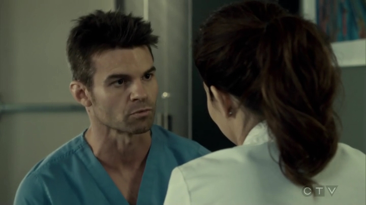 VampireDiariesWorld_dot_nl-SavingHope3x09-076.jpg