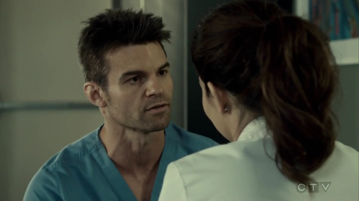 VampireDiariesWorld_dot_nl-SavingHope3x09-077.jpg
