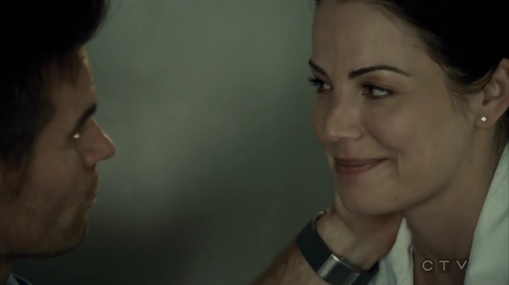 VampireDiariesWorld_dot_nl-SavingHope3x09-091.jpg