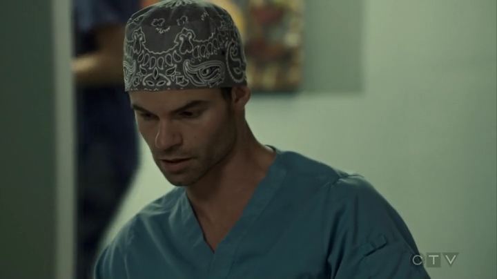 VampireDiariesWorld_dot_nl-SavingHope3x09-1003.jpg