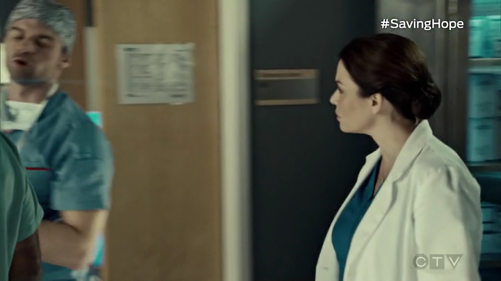 VampireDiariesWorld_dot_nl-SavingHope3x09-1331.jpg