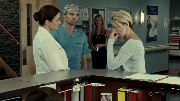 VampireDiariesWorld_dot_nl-SavingHope3x09-1409.jpg