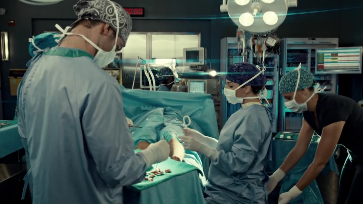 VampireDiariesWorld_dot_nl-SavingHope3x09-1585.jpg