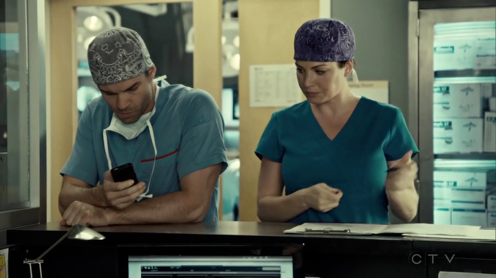 VampireDiariesWorld_dot_nl-SavingHope3x09-1981.jpg