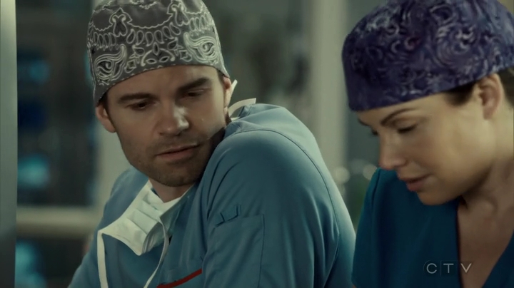 VampireDiariesWorld_dot_nl-SavingHope3x09-2014.jpg