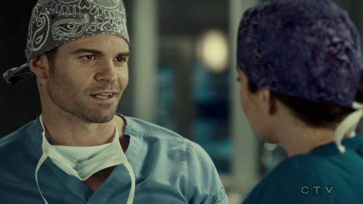 VampireDiariesWorld_dot_nl-SavingHope3x09-2024.jpg