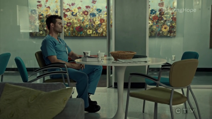 VampireDiariesWorld_dot_nl-SavingHope3x09-2089.jpg