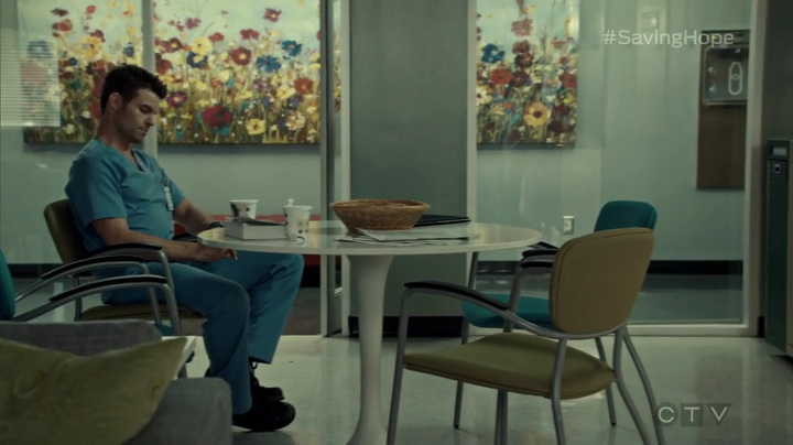 VampireDiariesWorld_dot_nl-SavingHope3x09-2090.jpg