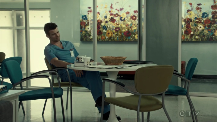 VampireDiariesWorld_dot_nl-SavingHope3x09-2105.jpg