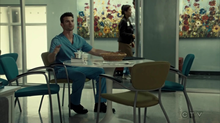 VampireDiariesWorld_dot_nl-SavingHope3x09-2111.jpg