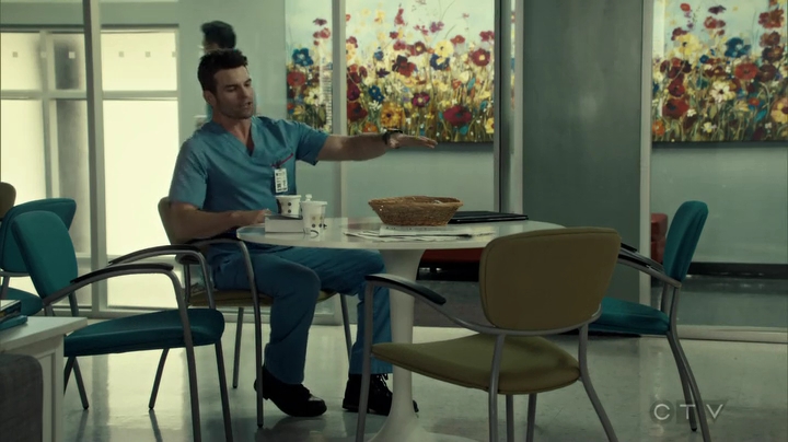 VampireDiariesWorld_dot_nl-SavingHope3x09-2122.jpg