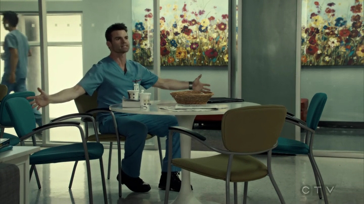 VampireDiariesWorld_dot_nl-SavingHope3x09-2123.jpg