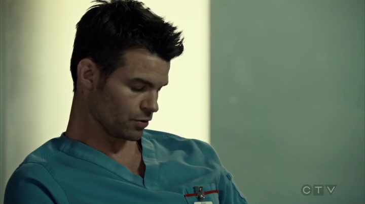 VampireDiariesWorld_dot_nl-SavingHope3x09-2145.jpg