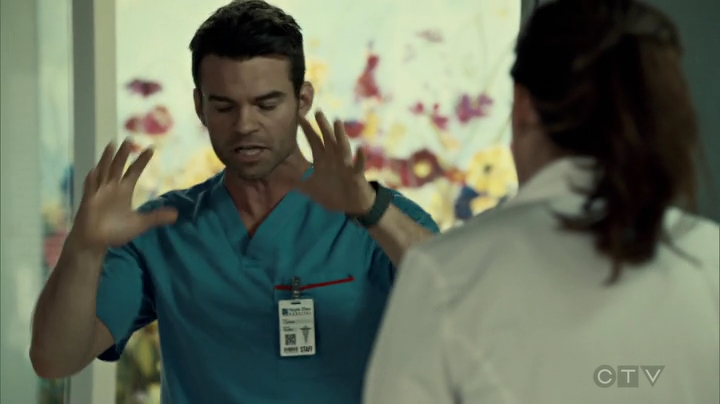 VampireDiariesWorld_dot_nl-SavingHope3x09-2151.jpg