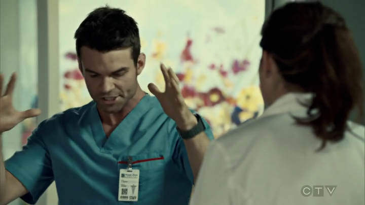 VampireDiariesWorld_dot_nl-SavingHope3x09-2152.jpg