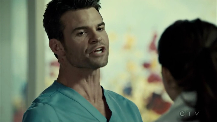 VampireDiariesWorld_dot_nl-SavingHope3x09-2157.jpg