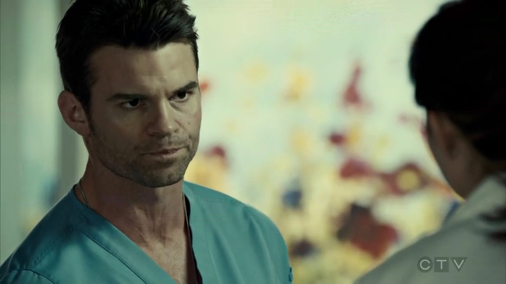 VampireDiariesWorld_dot_nl-SavingHope3x09-2161.jpg