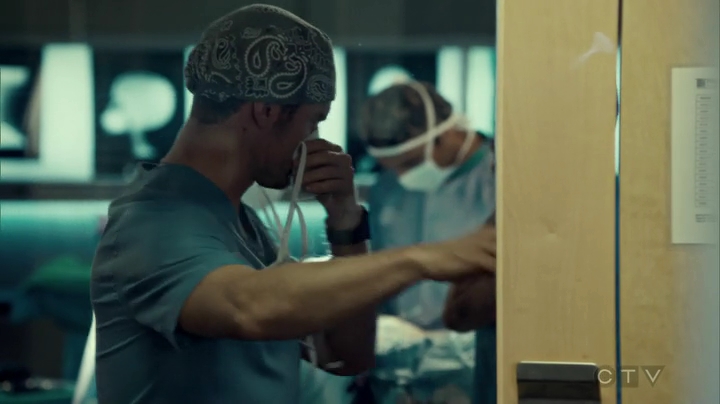VampireDiariesWorld_dot_nl-SavingHope3x09-621.jpg