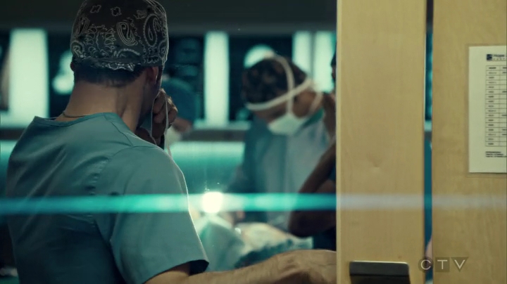 VampireDiariesWorld_dot_nl-SavingHope3x09-622.jpg